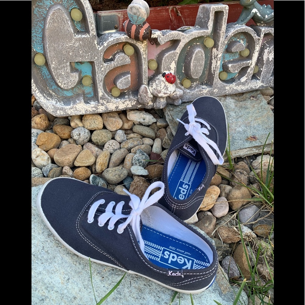 ‼️SOLD‼️Blue Keds women 6.5